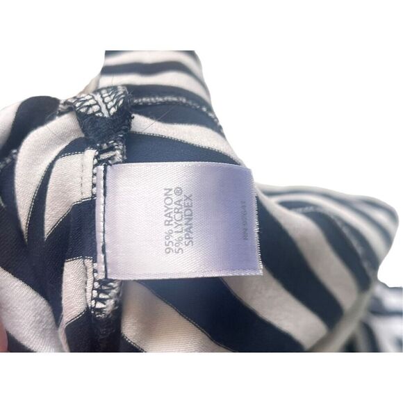 J.Jill black & white horizontal stripes top - Picture 9 of 9